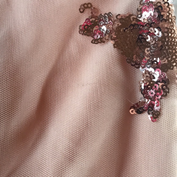 NWT LF Stores Seek The Label Gold Sequin Skirt - Picture 6 of 6